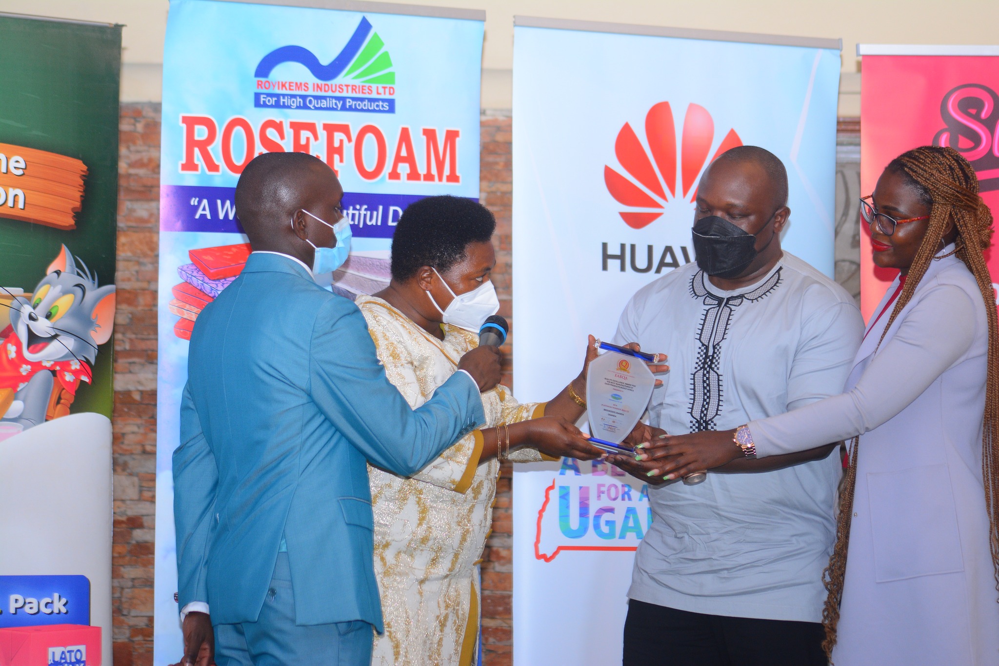 Brookside & Fresh Dairy representatives awarded the East Africa Brand Quality Awards 2021