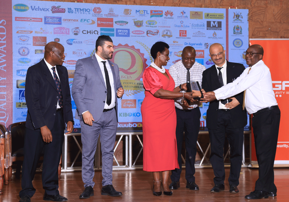 ISBAT-University-recieves-the-East-Africa-Brand-Quality-Award